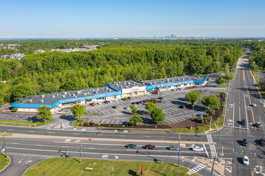 1692 Clements Bridge Rd, Deptford, NJ à louer - Photo de l’immeuble – Image 1 sur 3