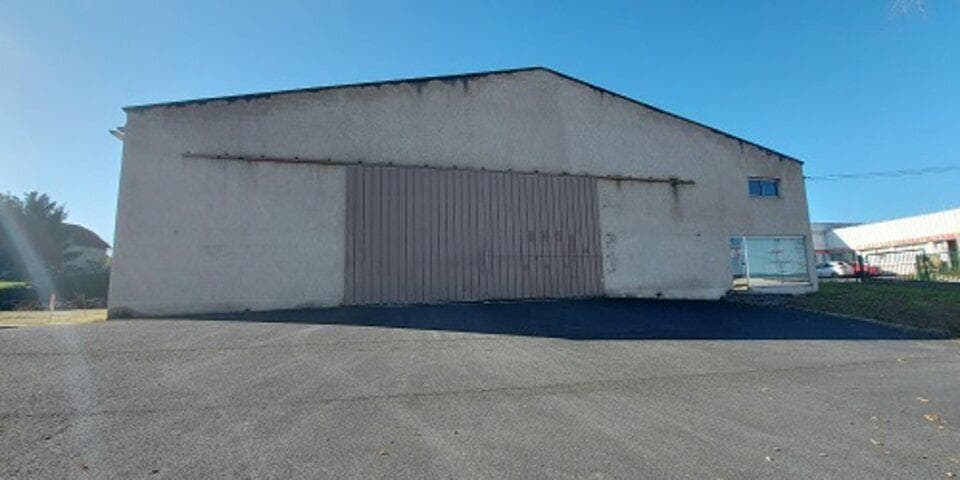 Local d’activités dans Brive-la-Gaillarde à louer - Photo de l’immeuble – Image 3 sur 7