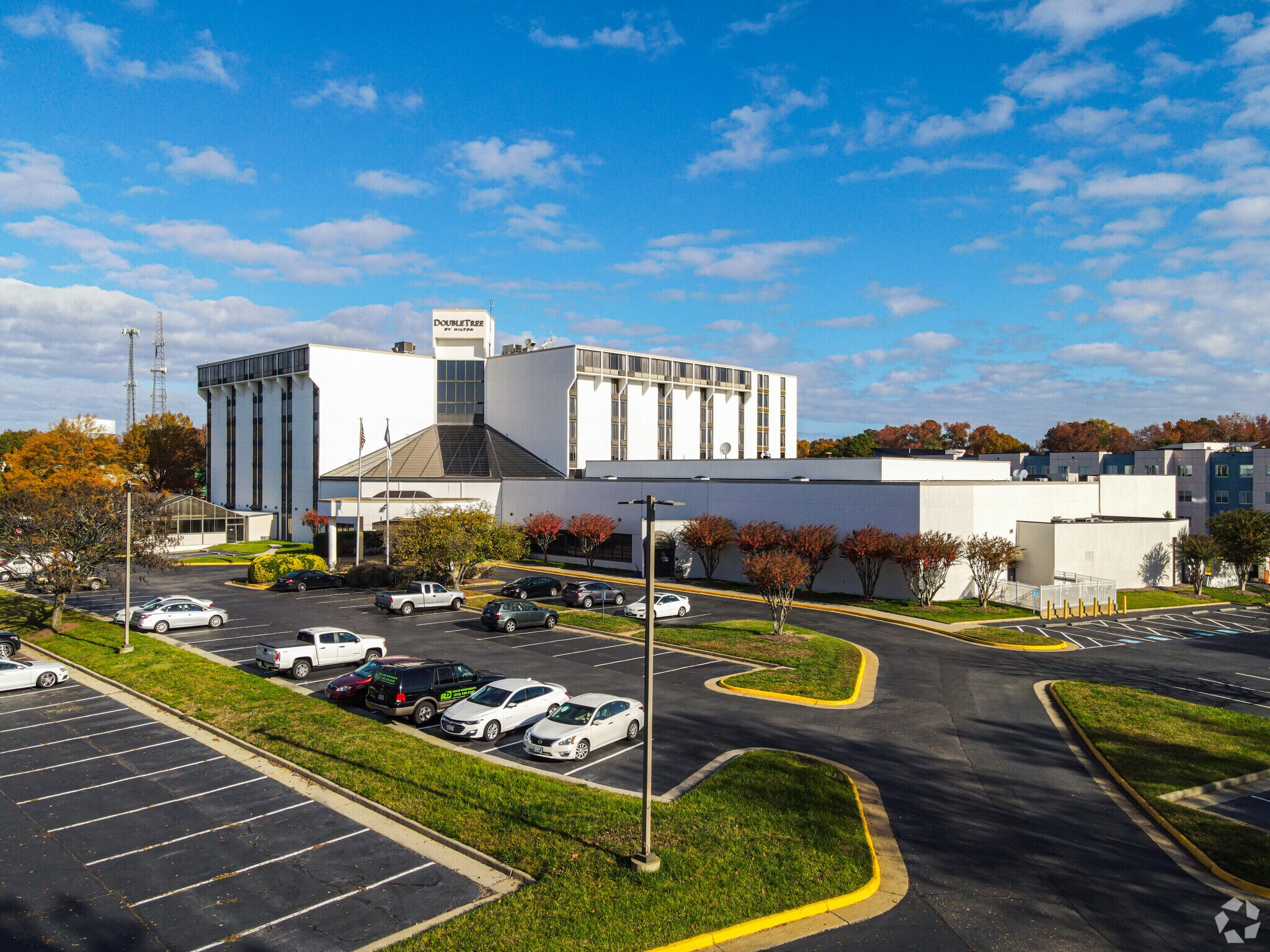 1021 Koger Center Blvd, Bon Air, VA à louer Photo principale– Image 1 sur 10