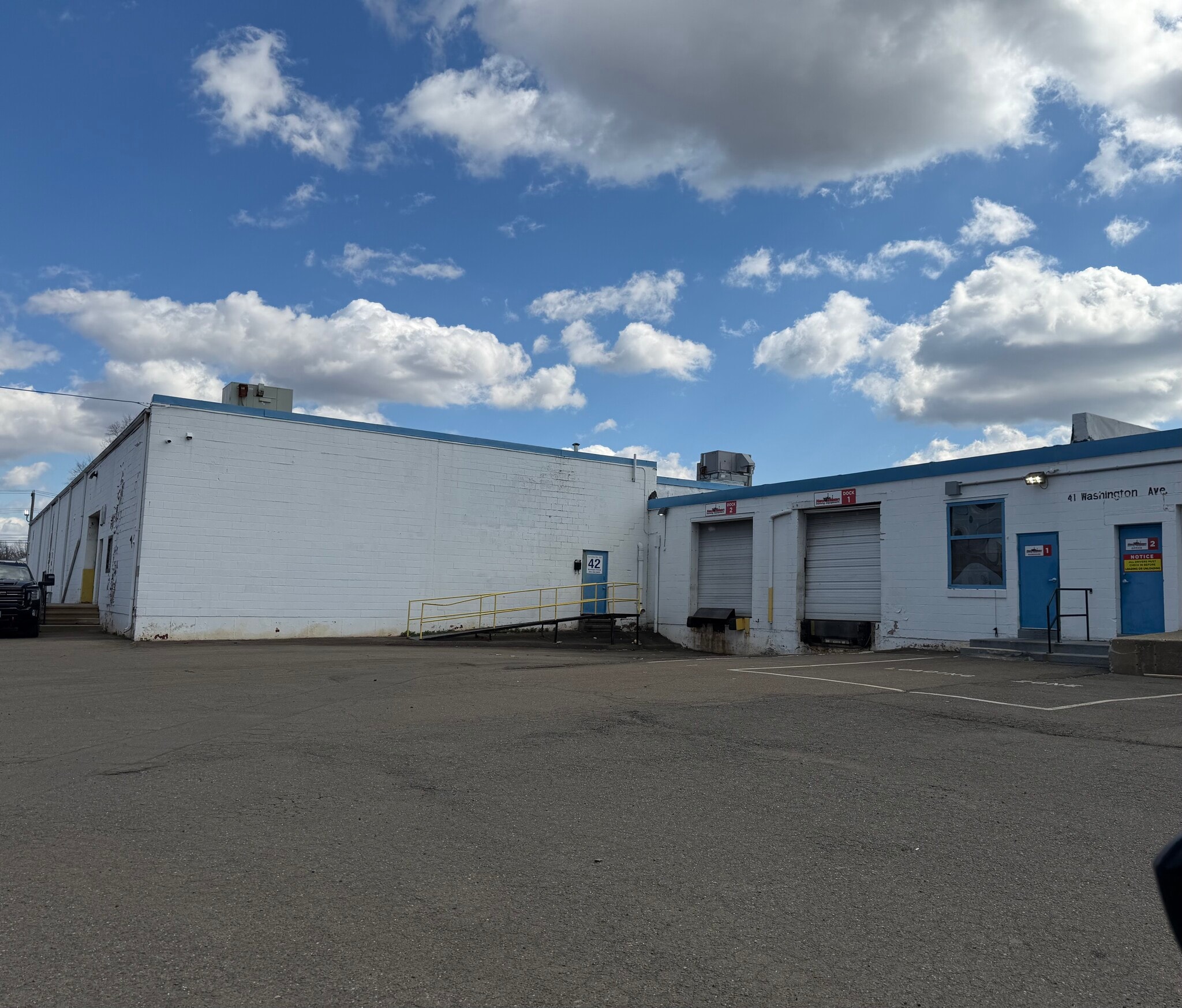 41 Washington Ave, East Haven, CT à louer Photo de l’immeuble– Image 1 sur 9