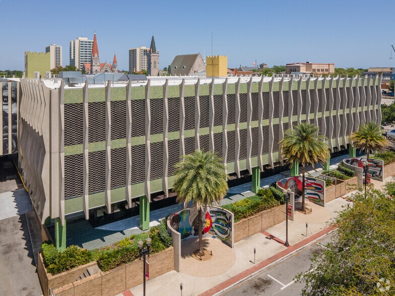 40 E Adams St, Jacksonville, FL à louer - Photo de l’immeuble – Image 3 sur 5