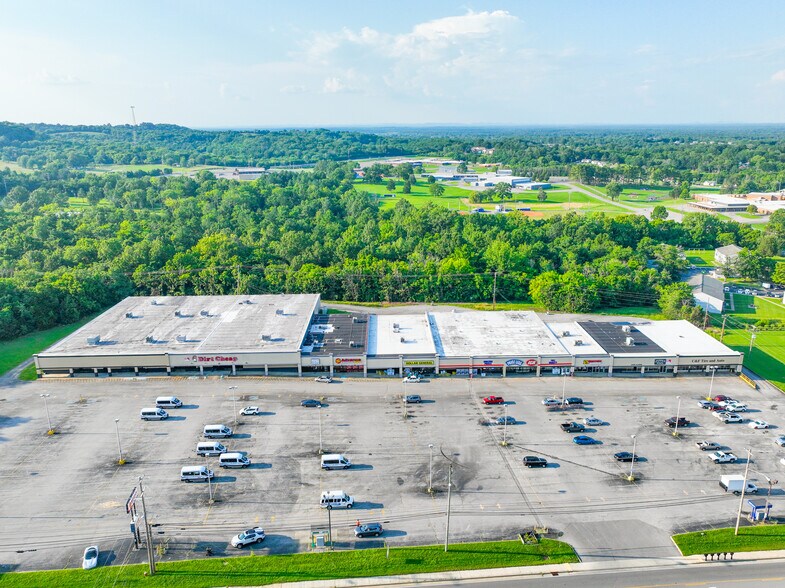 1750-1804 Mooresville Hwy, Lewisburg, TN à louer - Photo de l’immeuble – Image 2 sur 11