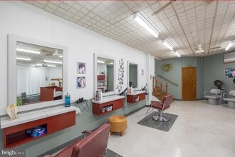 219 S Broadway, Gloucester City, NJ à louer Photo intérieure– Image 1 sur 5