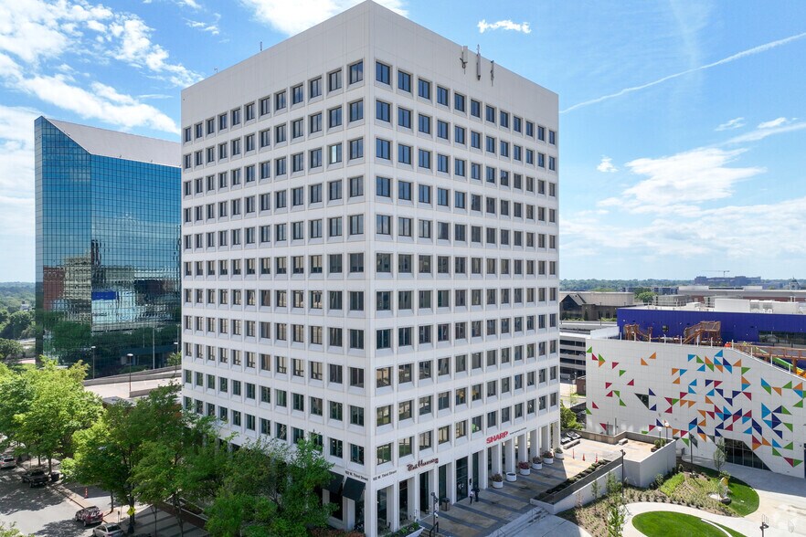 W 3rd St, Winston-Salem, NC à louer - Photo de l’immeuble – Image 1 sur 18