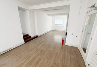 19-20 Church St, Merthyr Tydfil à louer Photo intérieure– Image 2 sur 5