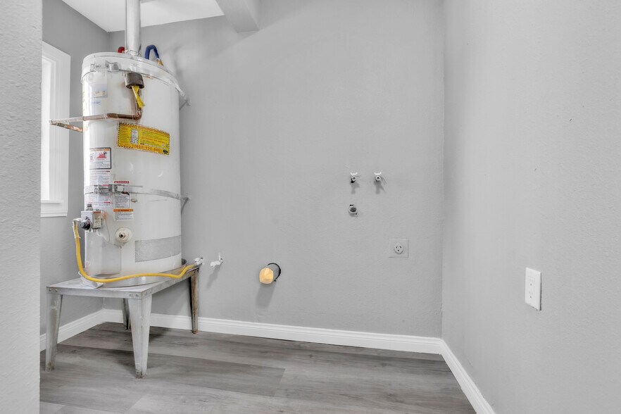 1006 Lochbrae Rd, Sacramento, CA à vendre - Photo de l’immeuble – Image 3 sur 63