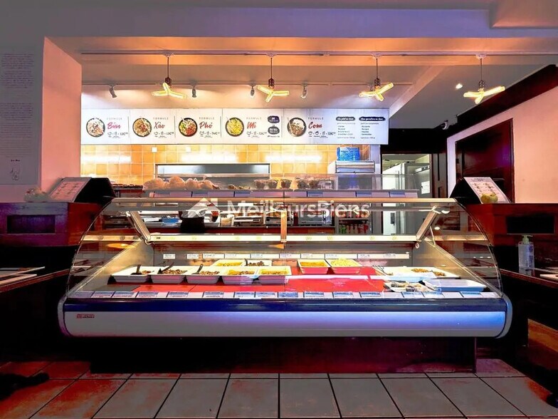 Local commercial dans Fréjus à vendre - Photo de l’immeuble – Image 3 sur 11