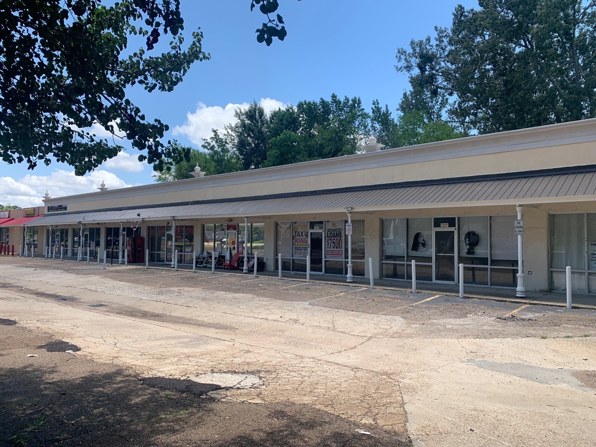 3931 Hanging Moss Rd, Jackson, MS à louer Photo de l’immeuble– Image 1 sur 4