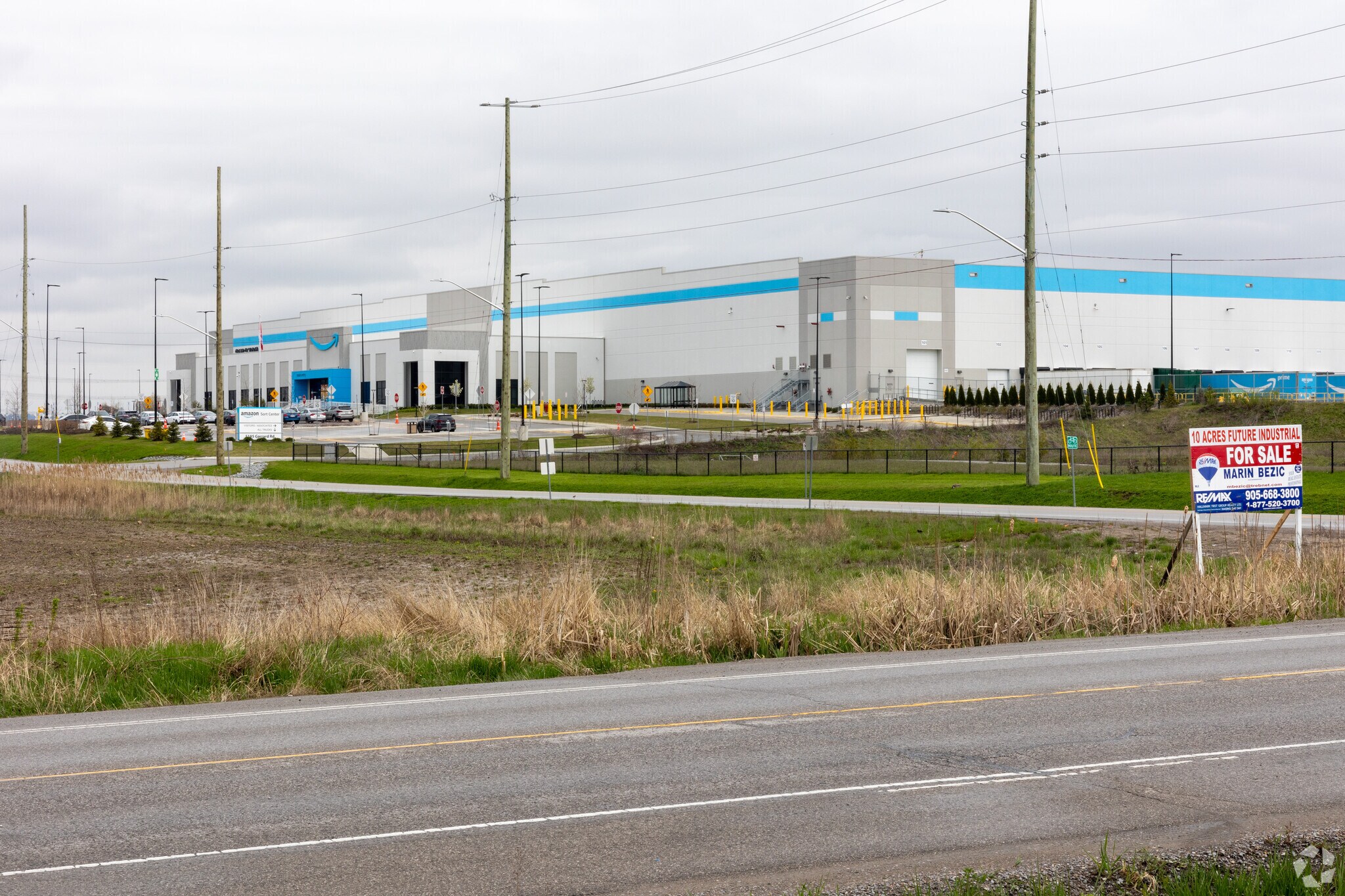860 Conlin Rd, Whitby, ON à vendre Photo principale– Image 1 sur 3