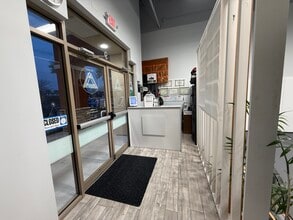 1173 W International Speedway Blvd, Daytona Beach, FL à louer Photo intérieure– Image 2 sur 7