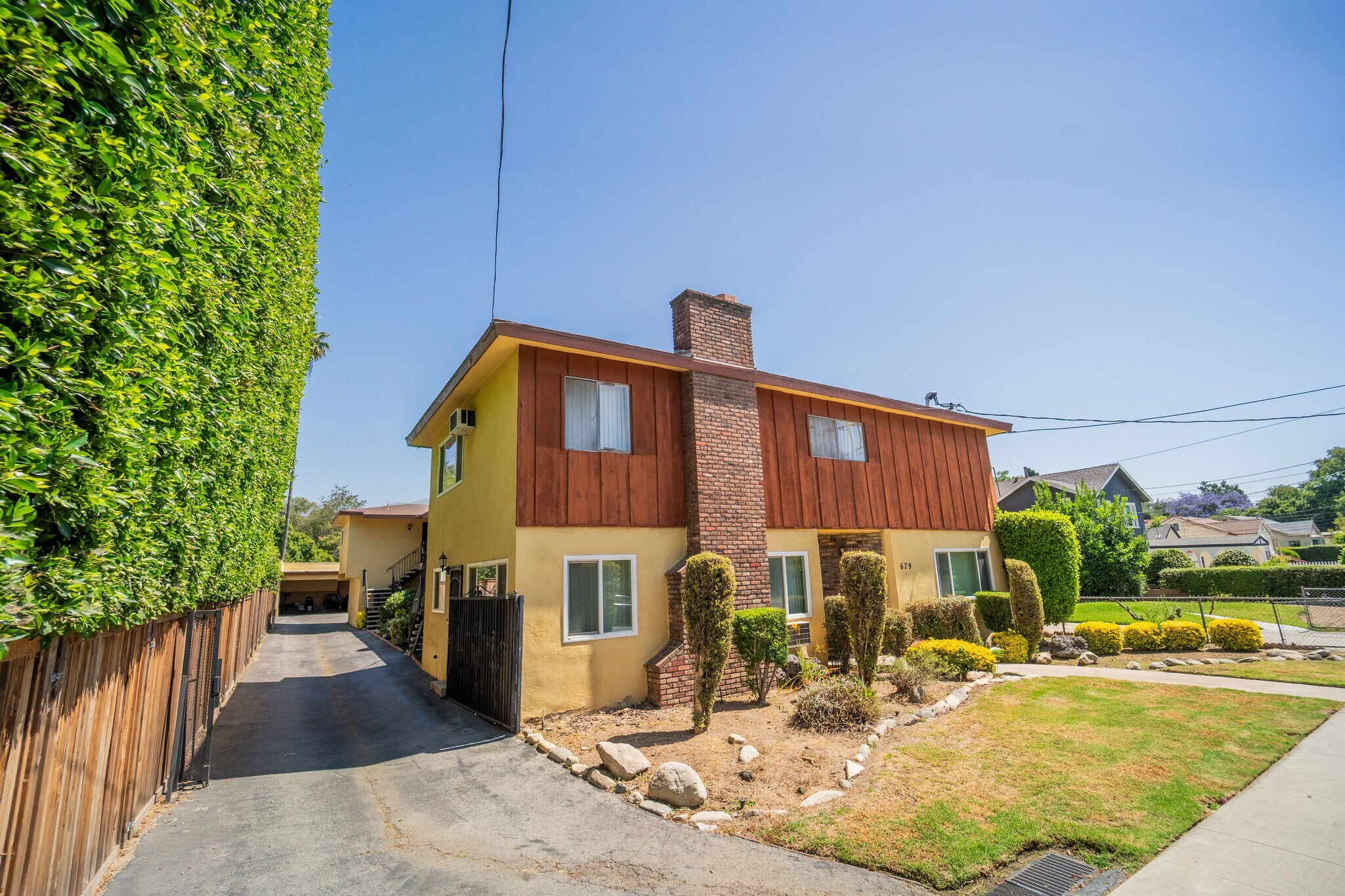 679 Earlham St, Pasadena, CA à vendre Photo principale– Image 1 sur 9