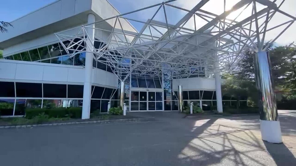 109 US Highway 46, Denville, NJ à louer - Vidéo sur l’annonce professionnelle – Image 2 sur 12
