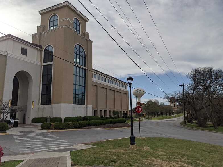 Sessom Dr, San Marcos, TX à vendre - Photo principale – Image 1 sur 6