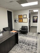 2101 NW Corporate Blvd, Boca Raton, FL à louer Photo de l’immeuble– Image 2 sur 8