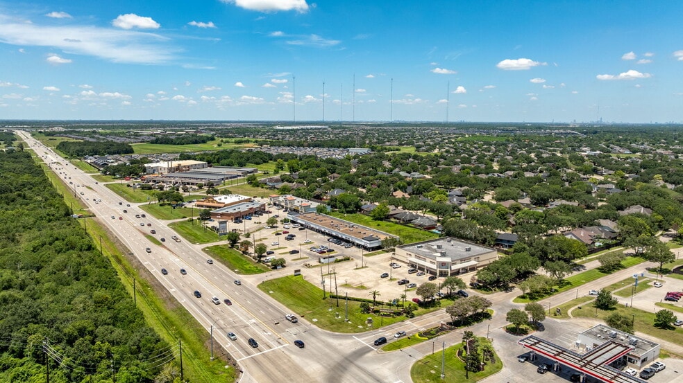 12225 Highway 6, Fresno, TX à vendre - Photo de l’immeuble – Image 3 sur 4