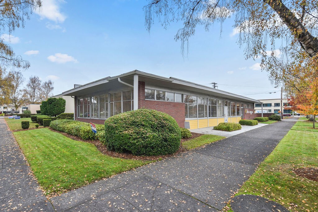 1554 Broadway St, Longview, WA à louer Photo principale– Image 1 sur 9