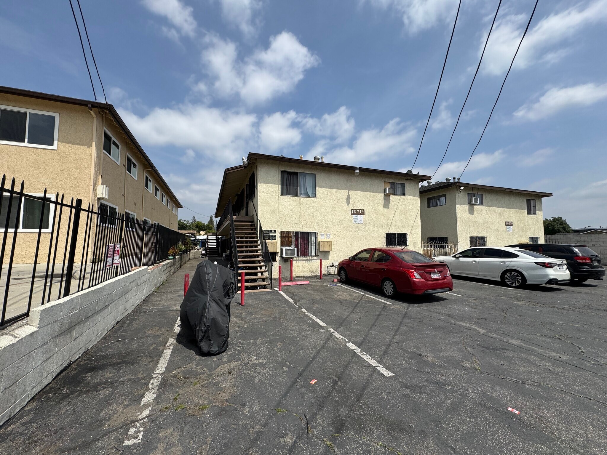 10714 Sutter Ave, Pacoima, CA à vendre Photo de l’immeuble– Image 1 sur 6