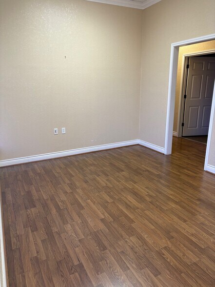 107 E Avenue B, Killeen, TX à louer - Photo de l’immeuble – Image 3 sur 6