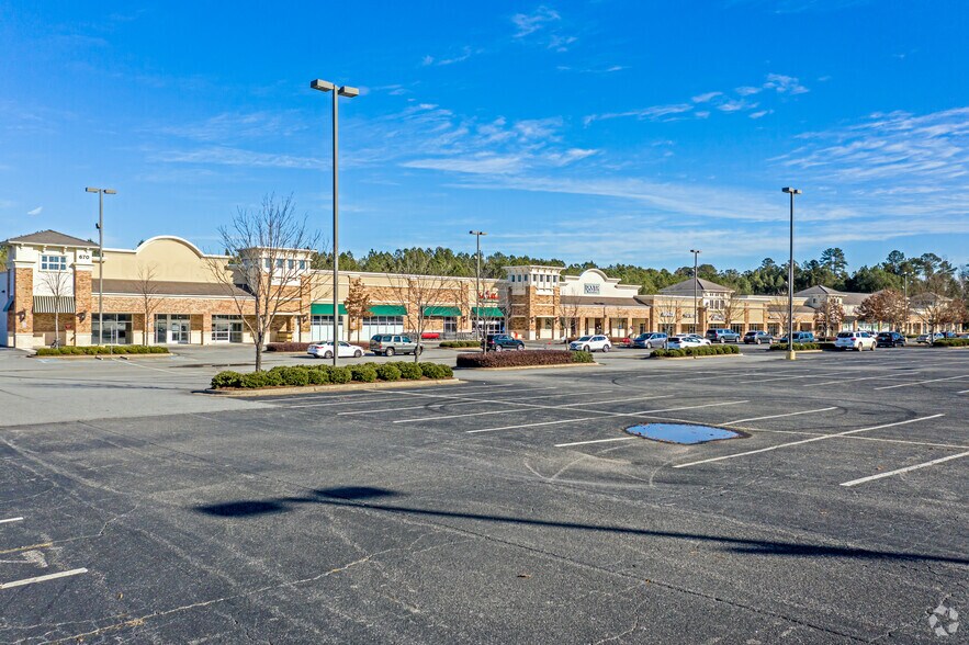 670 N Main St, Alpharetta, GA à louer - Photo de l’immeuble – Image 3 sur 4