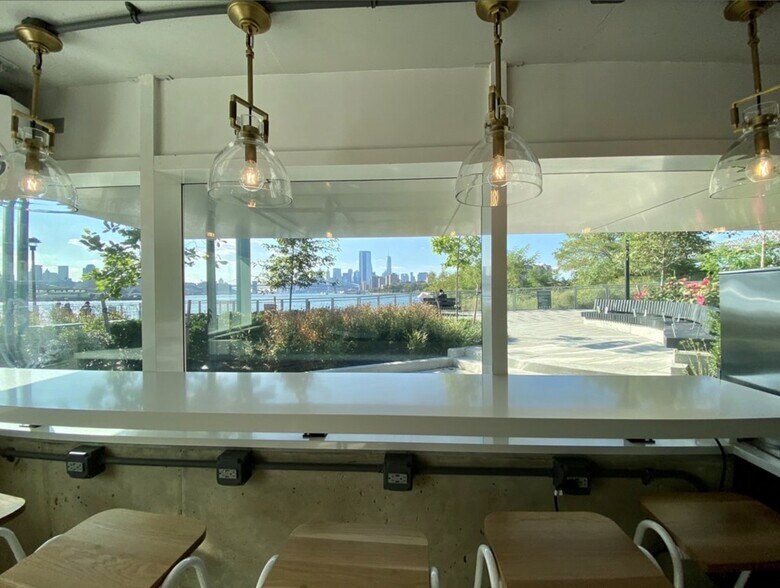 416 Kent Ave, Brooklyn, NY à louer - Photo de l’immeuble – Image 3 sur 18