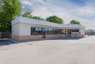 Plus de détails pour 11216 W Bluemound Rd, Wauwatosa, WI - Local commercial à vendre