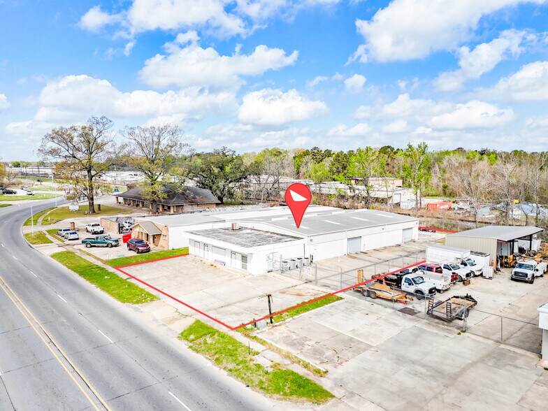 12233 S Choctaw Dr, Baton Rouge, LA à vendre - Photo principale – Image 1 sur 12
