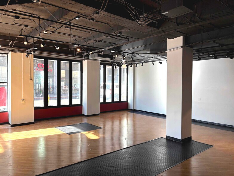 215 W 7th St, Los Angeles, CA à louer - Photo intérieure – Image 3 sur 24