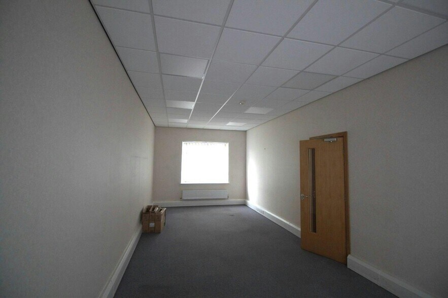 141 Albany Rd, Coventry à vendre - Photo de l’immeuble – Image 3 sur 16