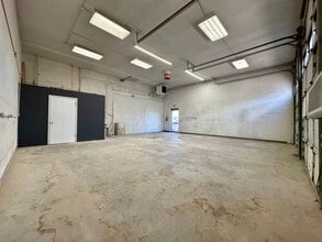 960-1038 Industrial Park Rd, Orem, UT à louer Photo intérieure– Image 1 sur 2