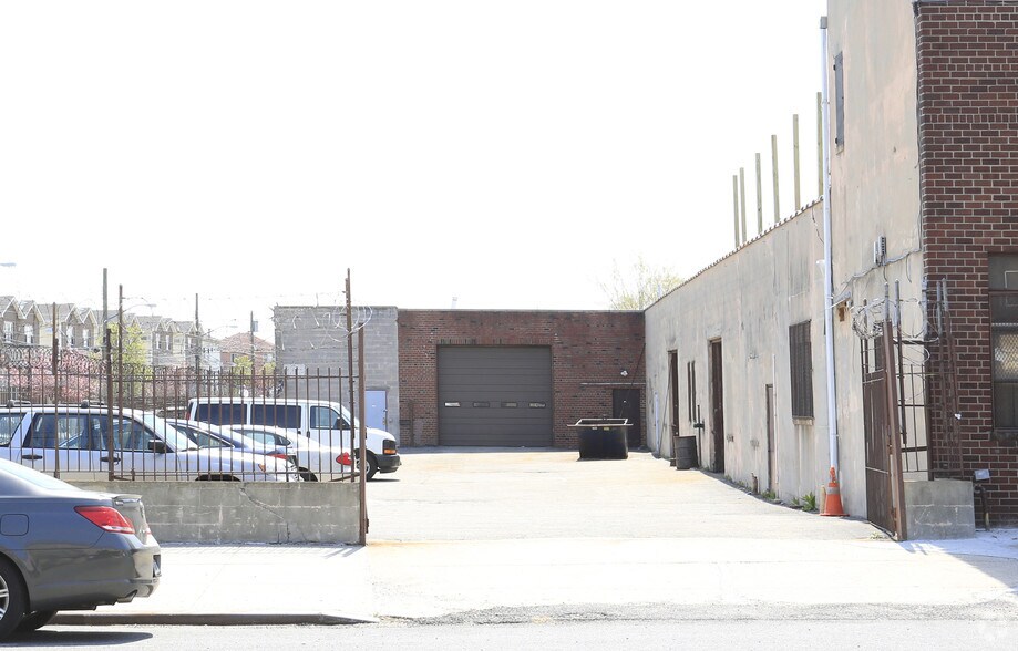 1838 Adee Ave, Bronx, NY à louer - Photo de l’immeuble – Image 3 sur 5