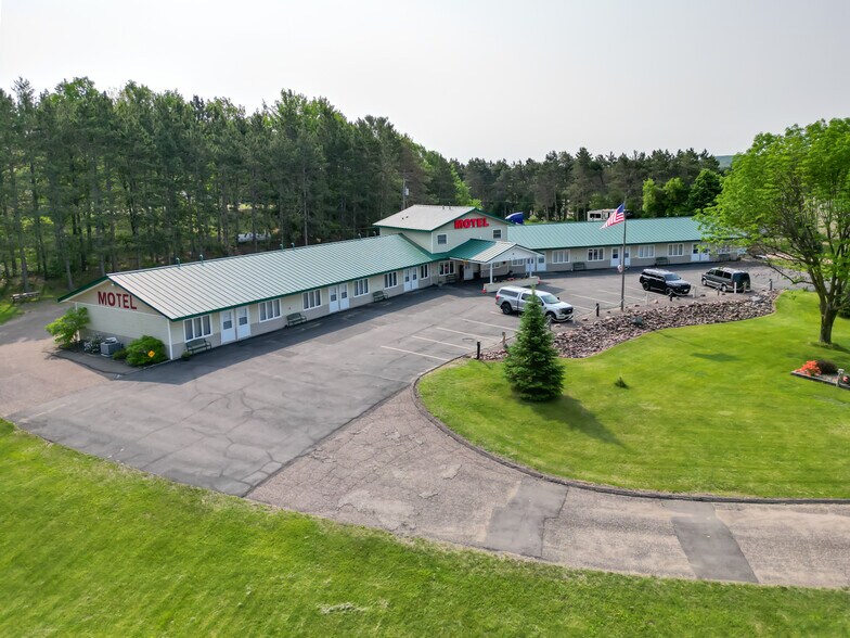 10765 Hwy Q, Chippewa Falls, WI à vendre - Photo de l’immeuble – Image 1 sur 9