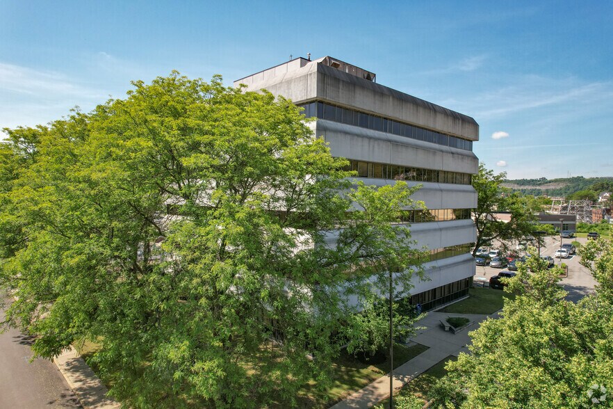 102 Broadway St, Carnegie, PA à louer - Photo de l’immeuble – Image 3 sur 7