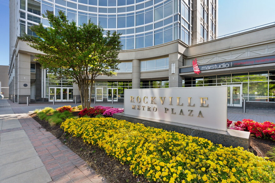 121 Rockville Pike, Rockville, MD à louer - Photo de l’immeuble – Image 2 sur 25