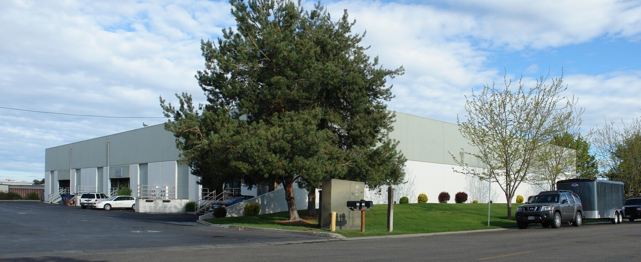 361-443 Steelhead Way, Boise, ID à louer Photo de l’immeuble– Image 1 sur 9