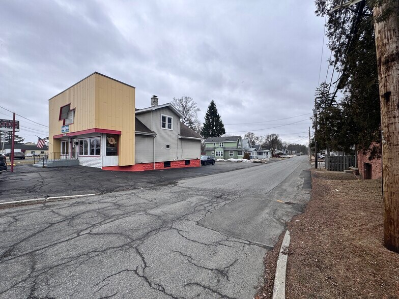 1316 Central Ave, Albany, NY à louer - Photo de l’immeuble – Image 2 sur 11