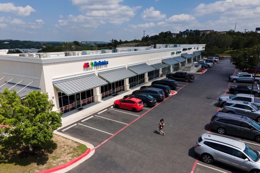 121 Bulverde Crossing Rd, Bulverde, TX à louer - Photo de l’immeuble – Image 3 sur 5