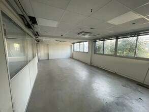 119 Avenue Louis Roche, Gennevilliers à louer Photo intérieure– Image 2 sur 6
