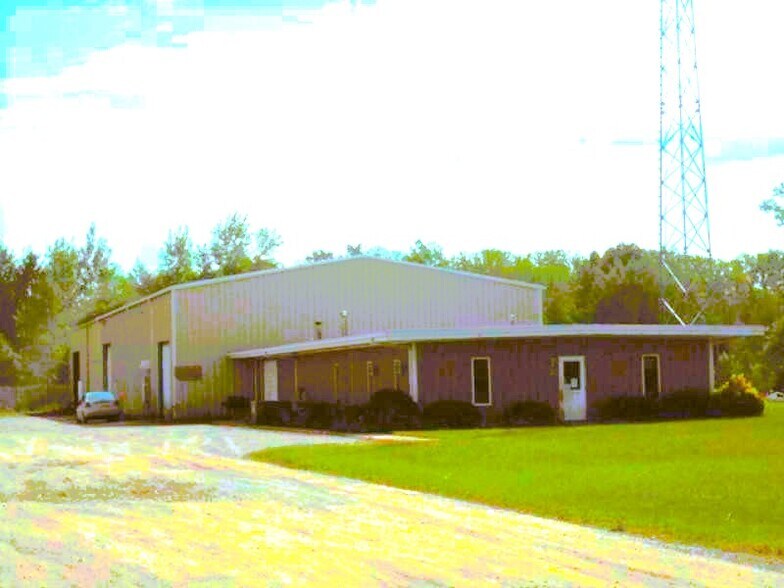 8260 Van Dyke Rd, Cass City, MI à louer - Photo de l’immeuble – Image 2 sur 13