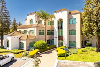 2535 Townsgate Rd, Westlake Village, CA à louer Photo de l’immeuble– Image 1 sur 1