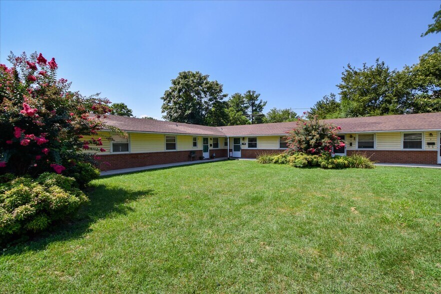 918 Central Ave, Salem, VA à vendre - Photo de l’immeuble – Image 2 sur 55