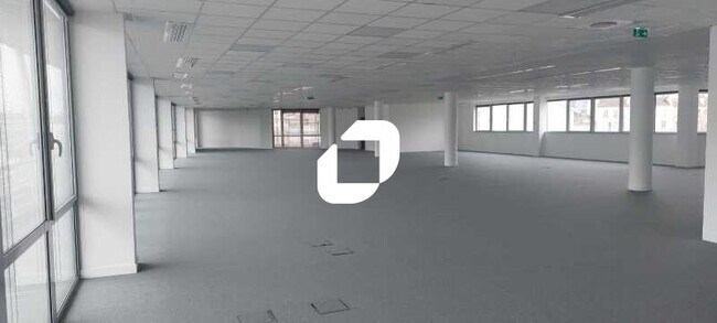 Plus de détails pour 9-23 Rue Paul Lafargue, Saint-Denis - Bureau à louer