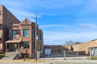 Plus de détails pour 2732 W Belmont Ave, Chicago, IL - Logement à vendre