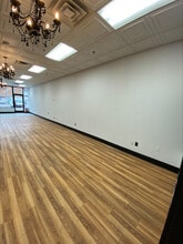 44501-44605 Schoenherr Rd, Sterling Heights, MI à louer Photo intérieure– Image 2 sur 7