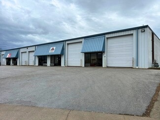 Plus de détails pour 1111-1119 Falconcrest Ct, Nixa, MO - Industriel/Logistique à louer
