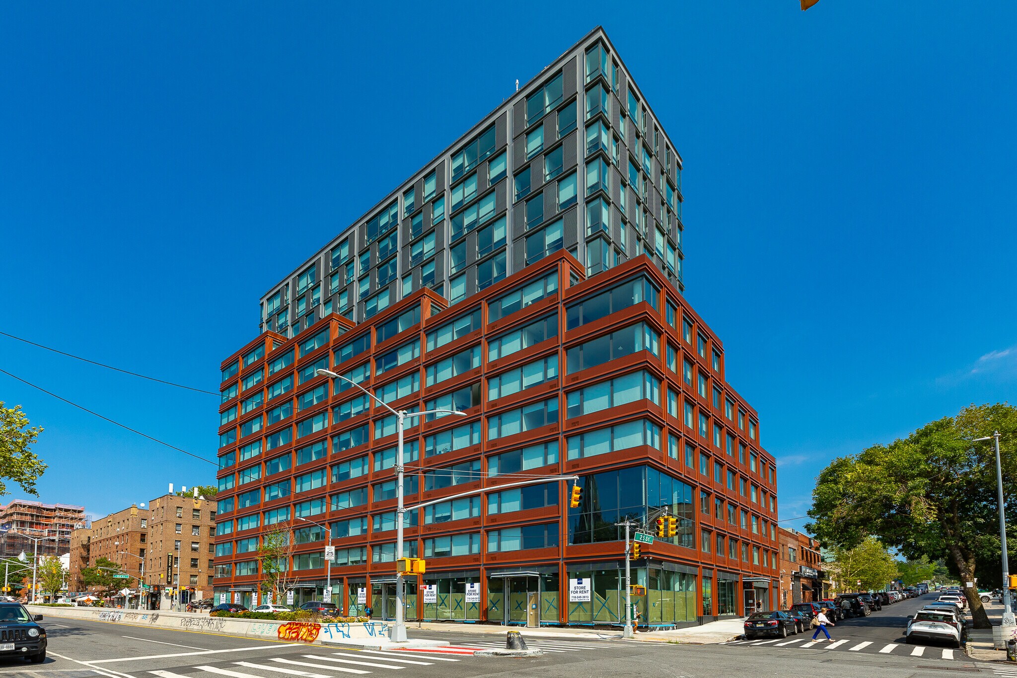 737 4th Ave, Brooklyn, NY à louer Photo de l’immeuble– Image 1 sur 37