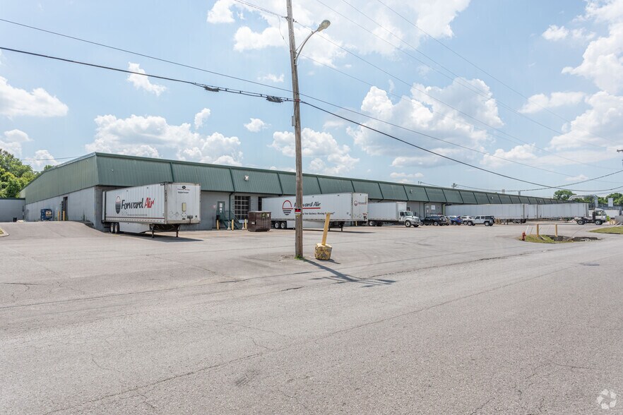 521-551 Harding Industrial Dr, Nashville, TN à louer - Photo principale – Image 1 sur 4