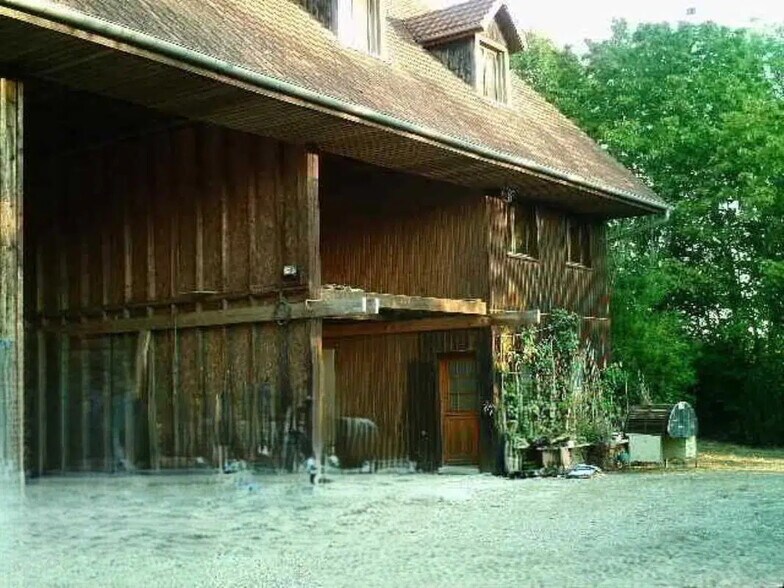 Local d’activités dans Saint-Jacques-sur-Darnétal à louer - Photo de l’immeuble – Image 2 sur 4
