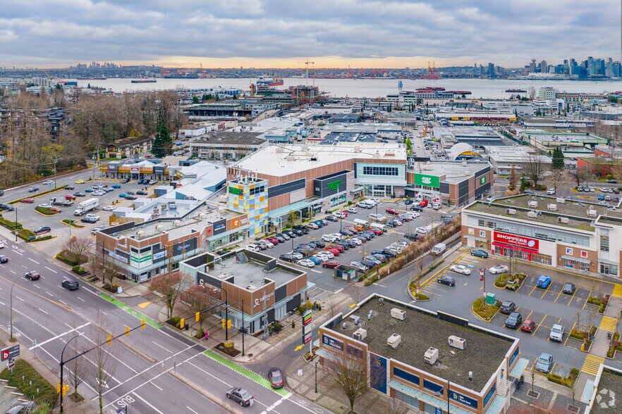845 Marine Dr, North Vancouver, BC à louer - Aérien – Image 2 sur 6