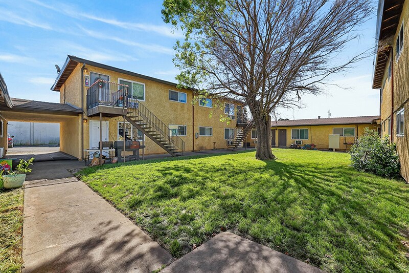 6820 7th Ave, Rio Linda, CA à vendre Photo principale– Image 1 sur 36