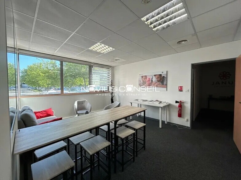 Bureau dans Colomiers à louer - Photo de l’immeuble – Image 1 sur 6